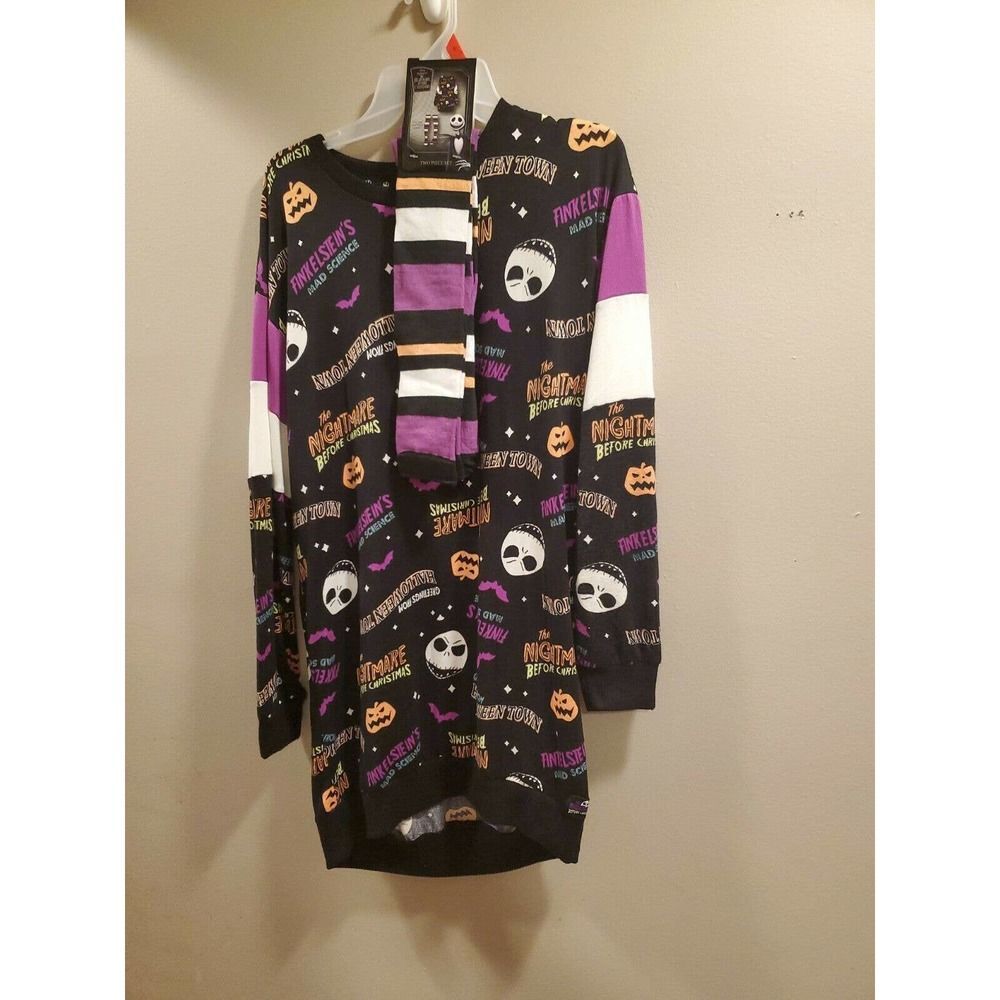 NIGHTMARE BEFORE CHRISTMAS JACK sleepshirt with socks size small
